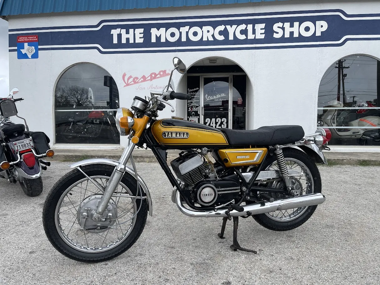 1972 Yamaha RD250, motorcycle detail photo 8, for sale in San Antonio