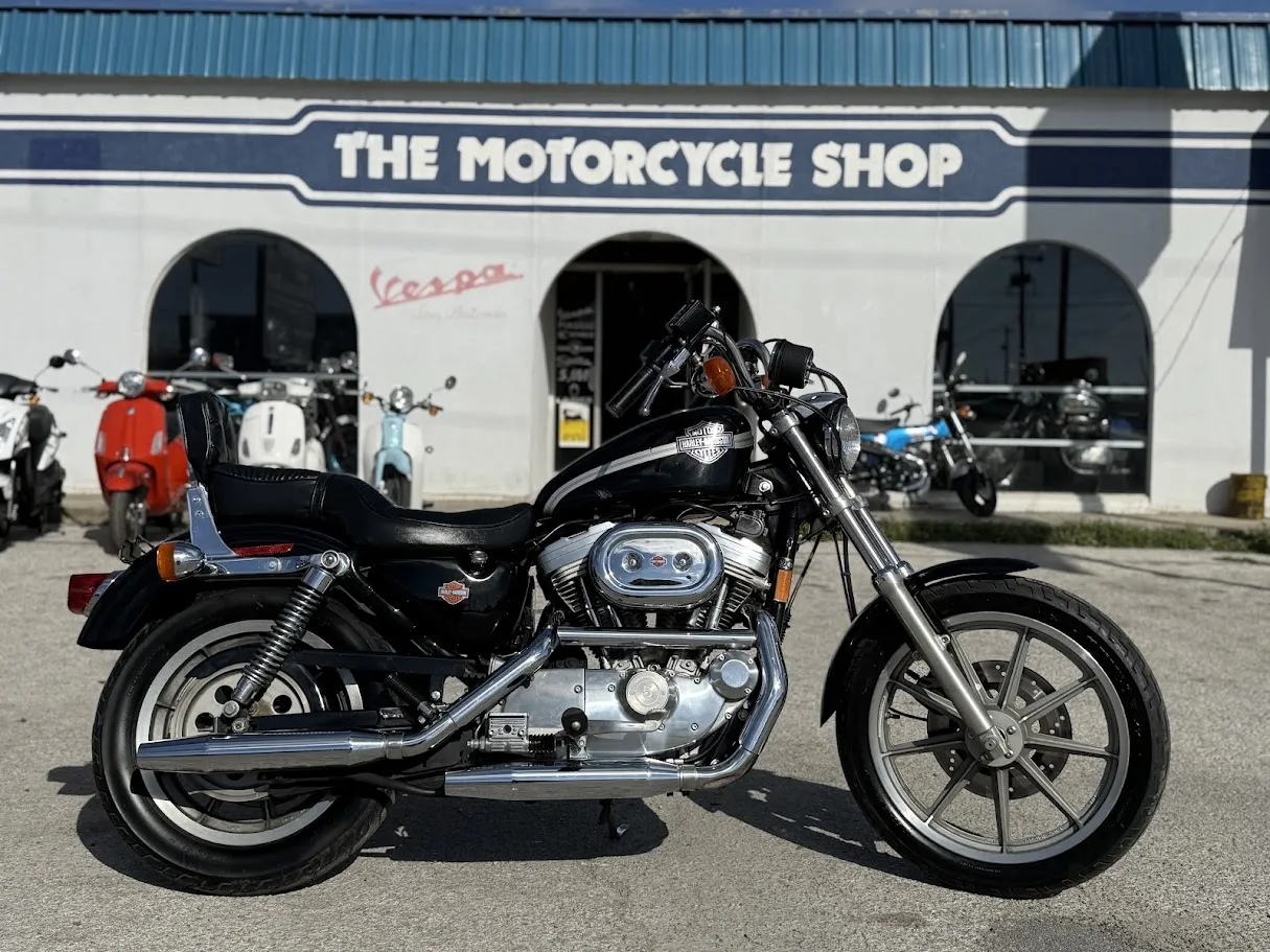1994 Harley Davidson 883 Sportster, motorcycle detail photo 2, for sale in San Antonio