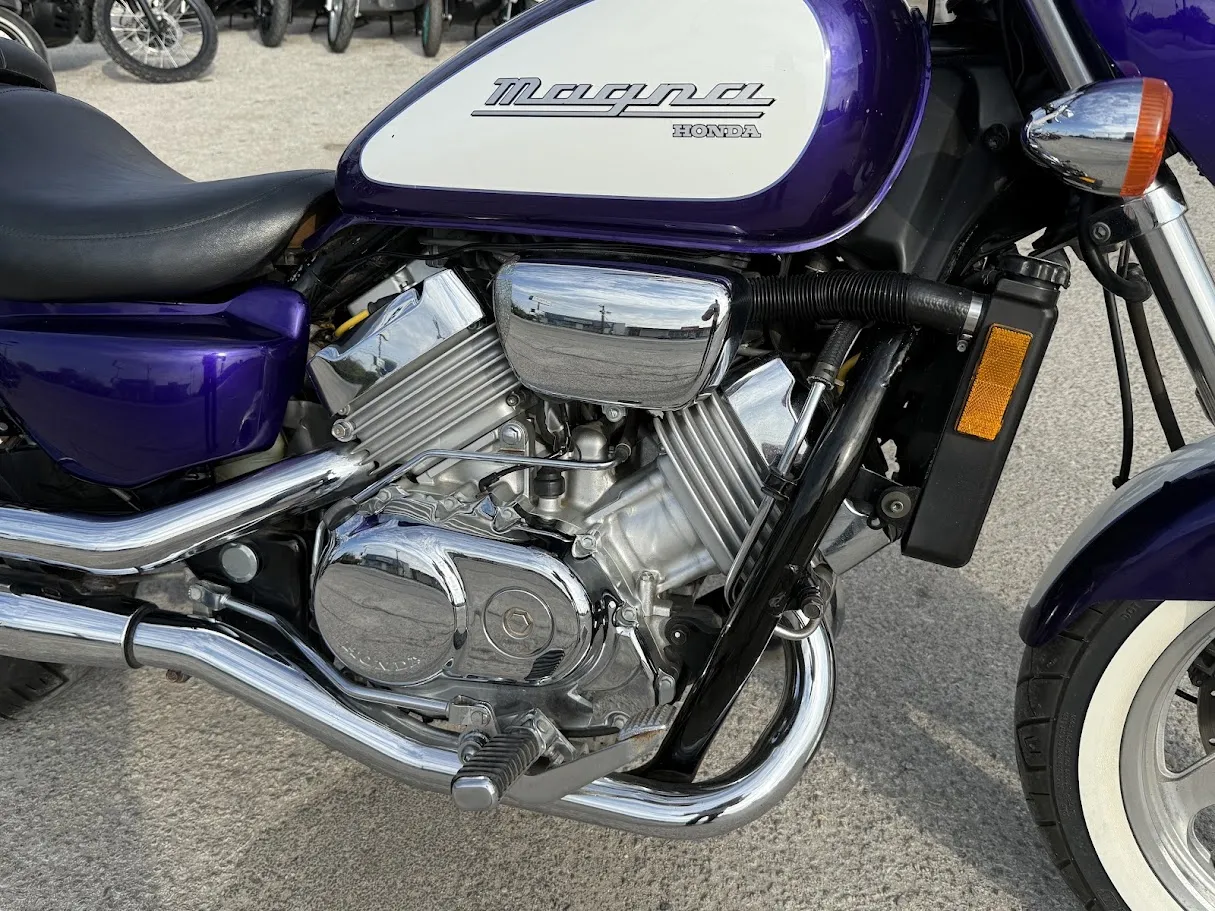 1995 Honda VF750 Magna, motorcycle detail photo 7, for sale in San Antonio
