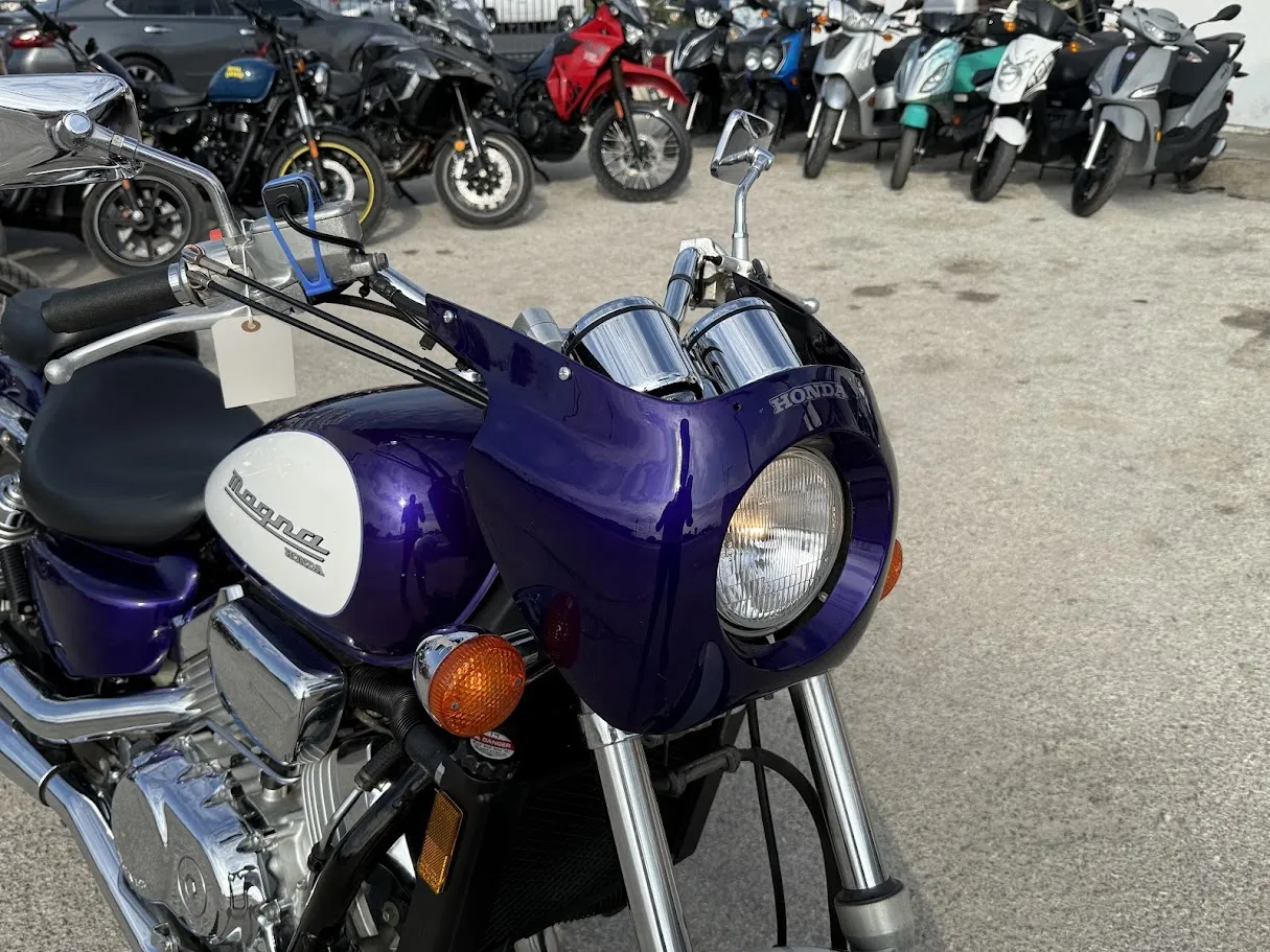 1995 Honda VF750 Magna, motorcycle detail photo 8, for sale in San Antonio