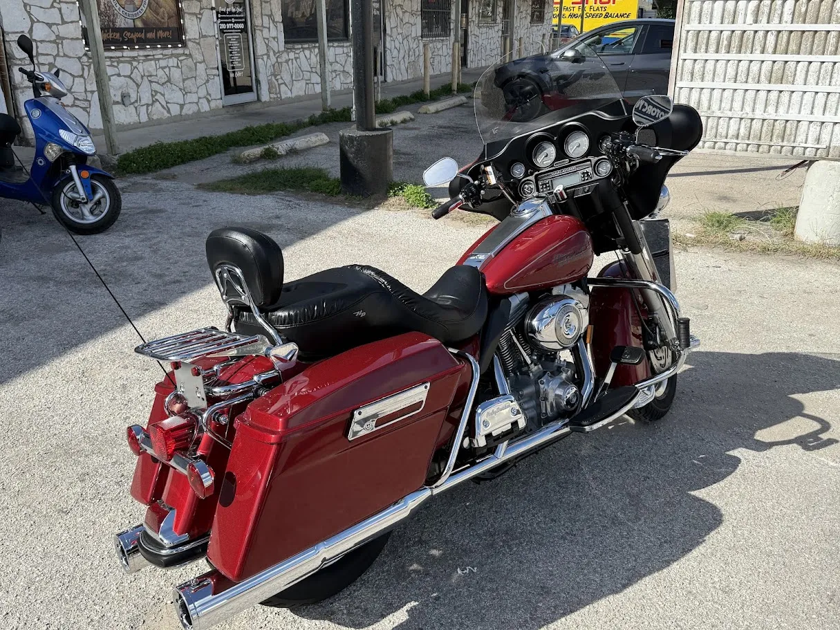 2007 Harley Davidson Street Glide, motorcycle detail photo 9, for sale in San Antonio