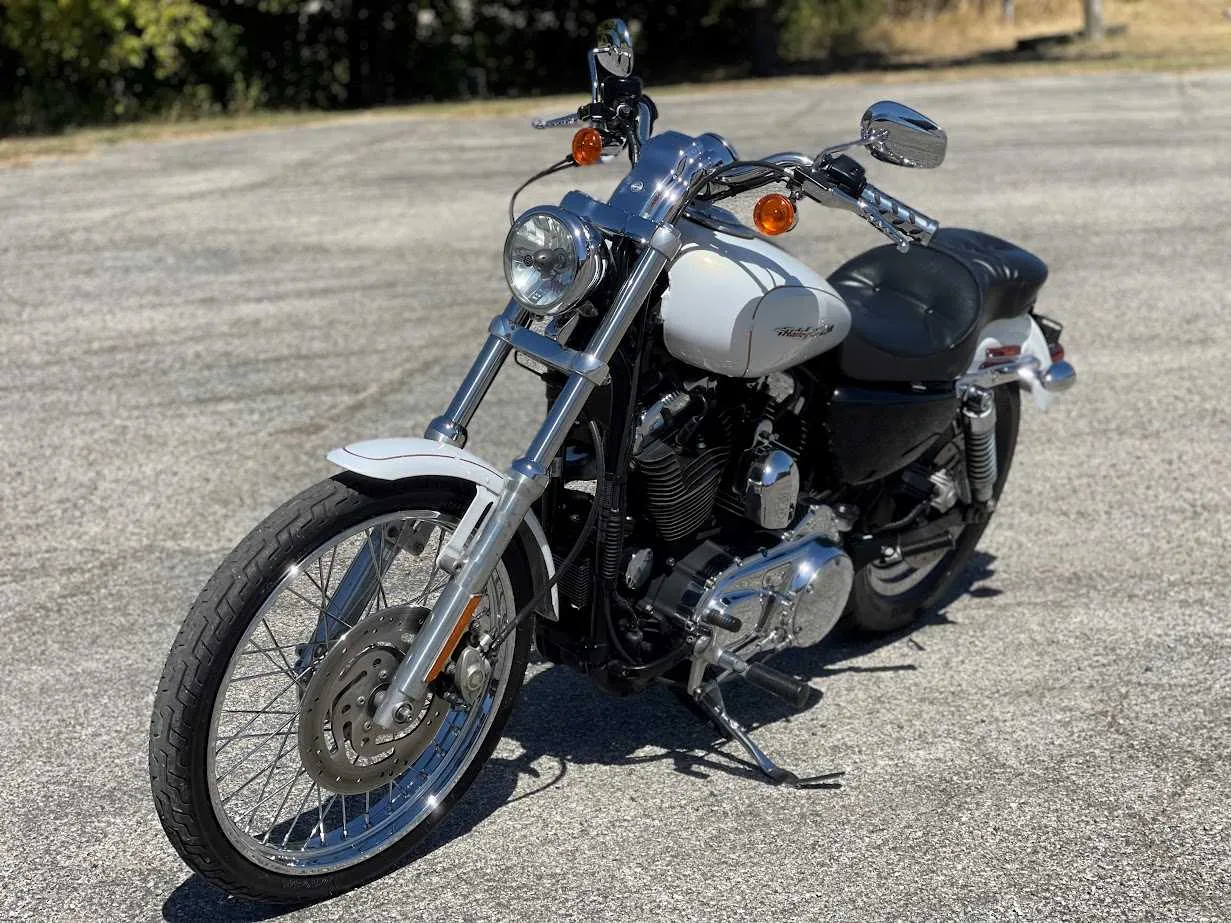 2007 Harley Davidson XL1200 Custom, motorcycle detail photo 11, for sale in San Antonio