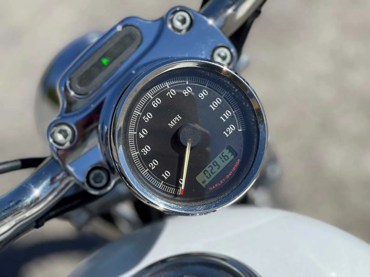 2007 Harley Davidson XL1200 Custom, motorcycle detail photo 3, for sale in San Antonio