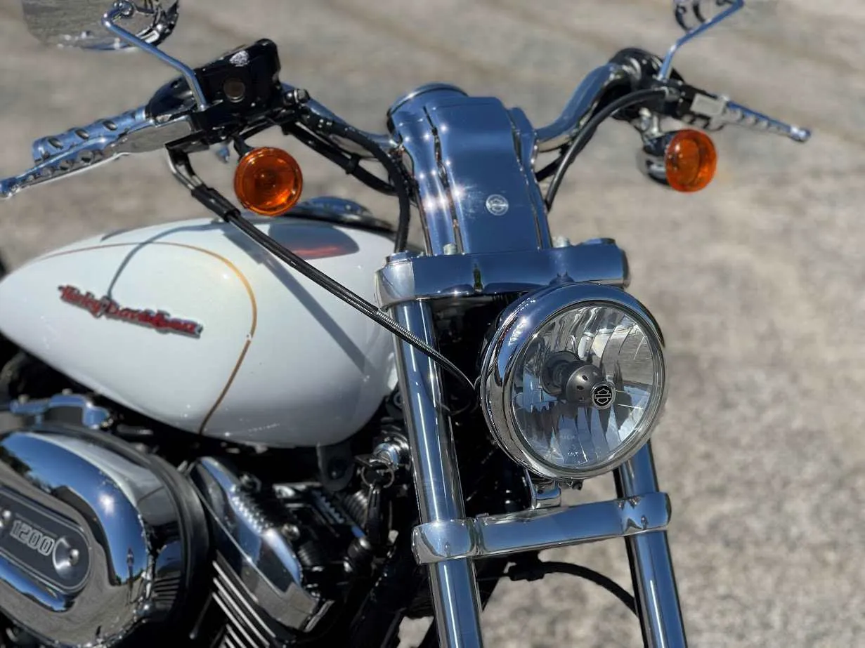 2007 Harley Davidson XL1200 Custom, motorcycle detail photo 8, for sale in San Antonio