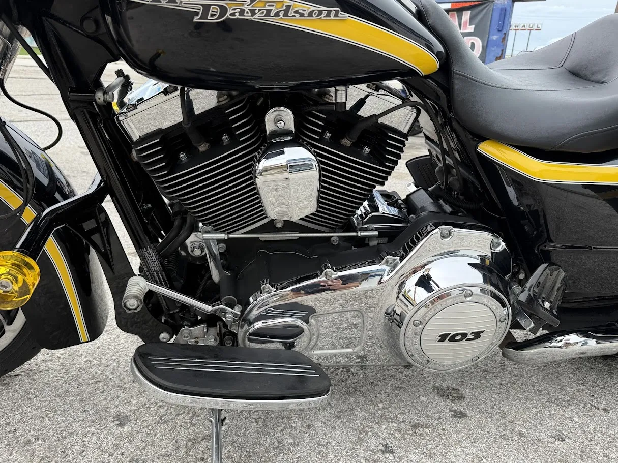 2013 Harley Davidson Street Glide 103, motorcycle detail photo 6, for sale in San Antonio