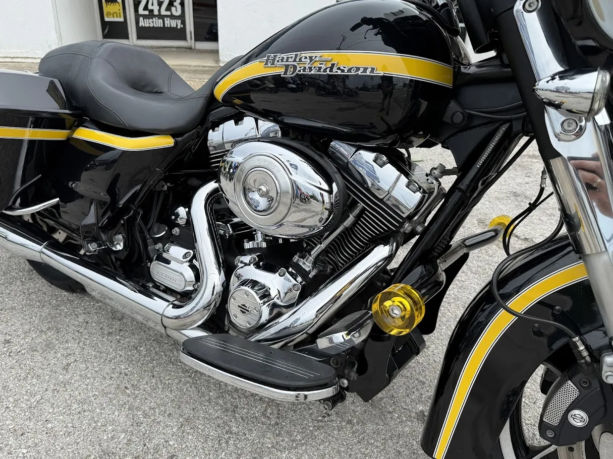 2013 Harley Davidson Street Glide 103, motorcycle detail photo 9, for sale in San Antonio