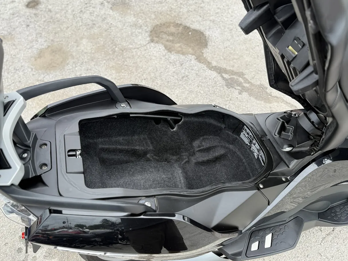 2014 BMW C650GT, motorcycle detail photo 8, for sale in San Antonio