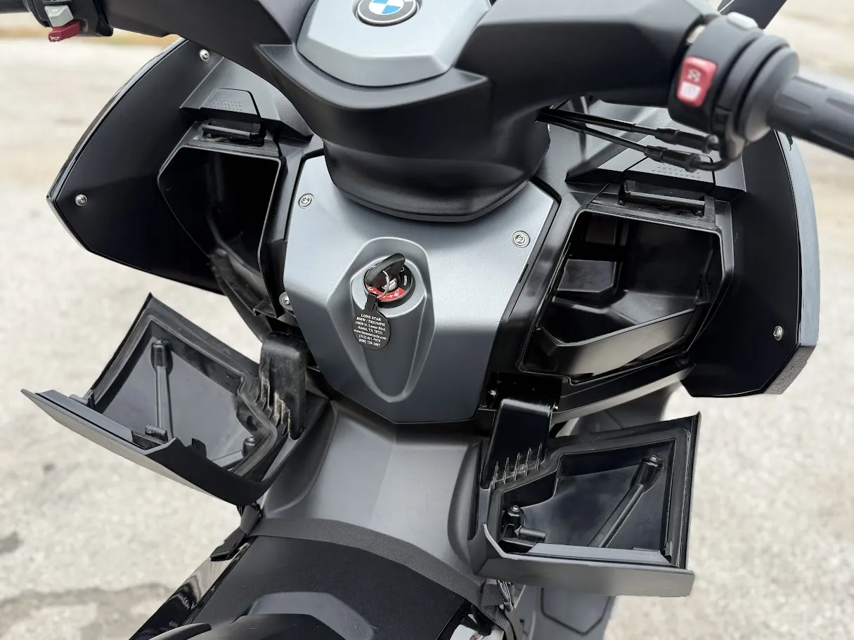 2014 BMW C650GT, motorcycle detail photo 9, for sale in San Antonio