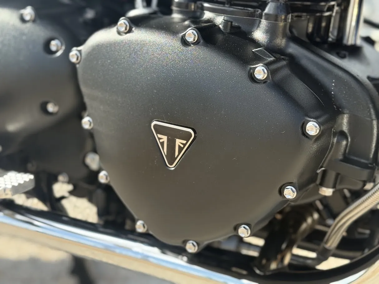 2015 Triumph T214 “Special Edition” Bonneville 900, motorcycle detail photo 14, for sale in San Antonio