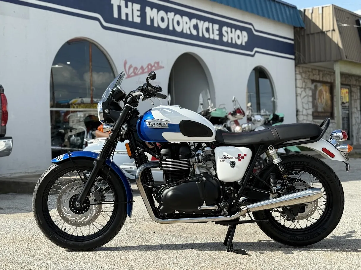 2015 Triumph T214 “Special Edition” Bonneville 900, motorcycle detail photo 3, for sale in San Antonio