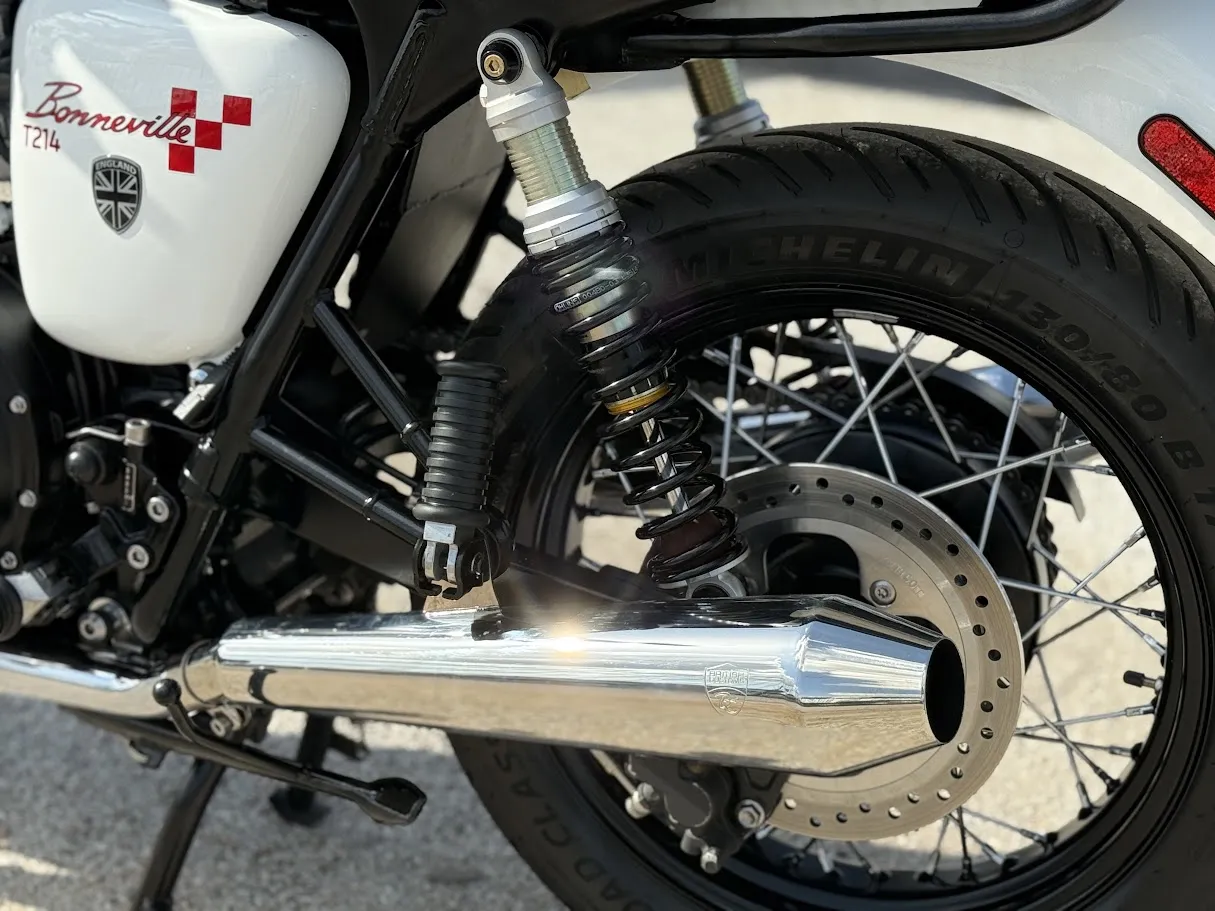 2015 Triumph T214 “Special Edition” Bonneville 900, motorcycle detail photo 6, for sale in San Antonio