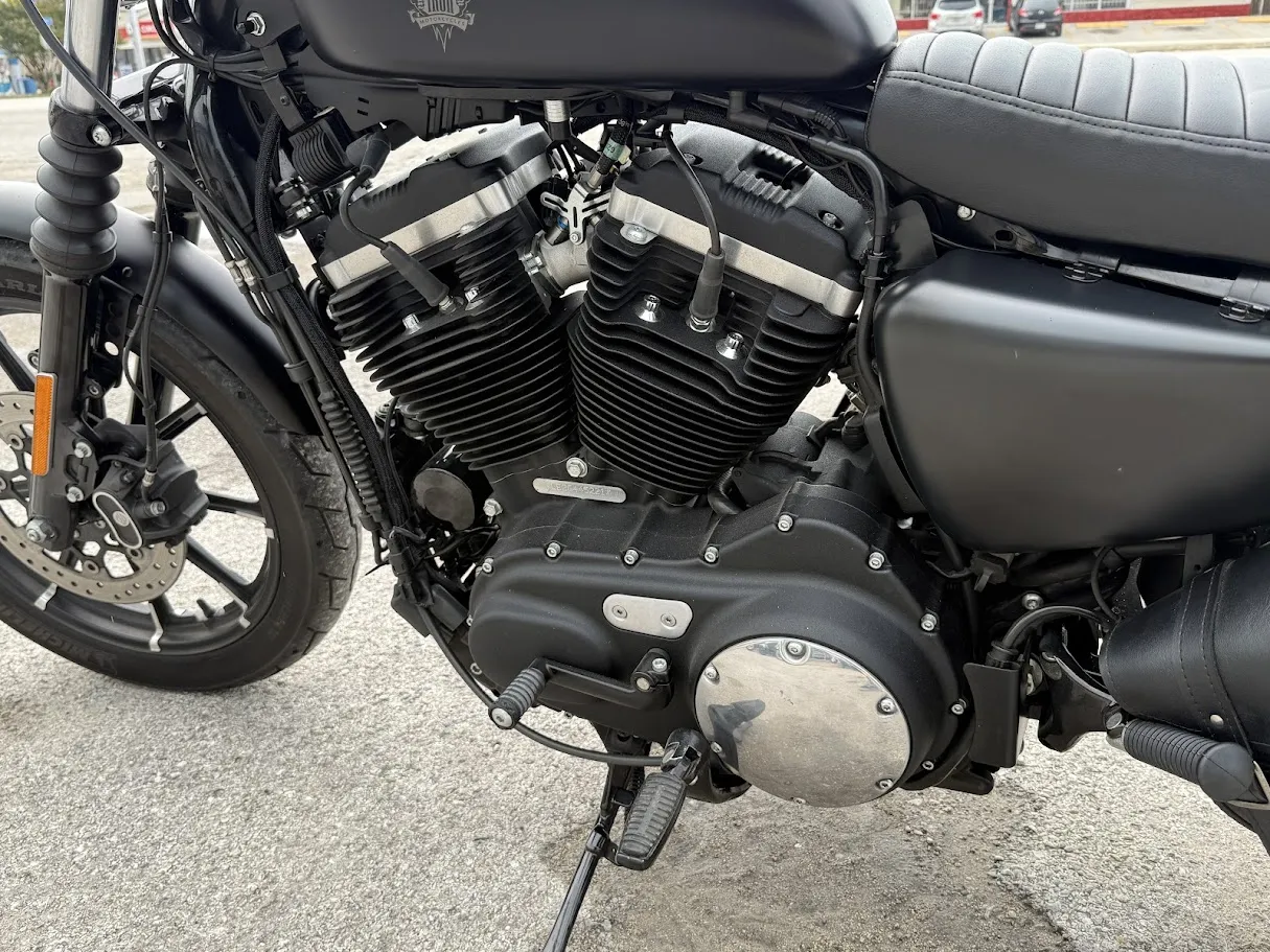 2016 Harley Davidson 883 Sportster “Iron Edition”, motorcycle detail photo 4, for sale in San Antonio