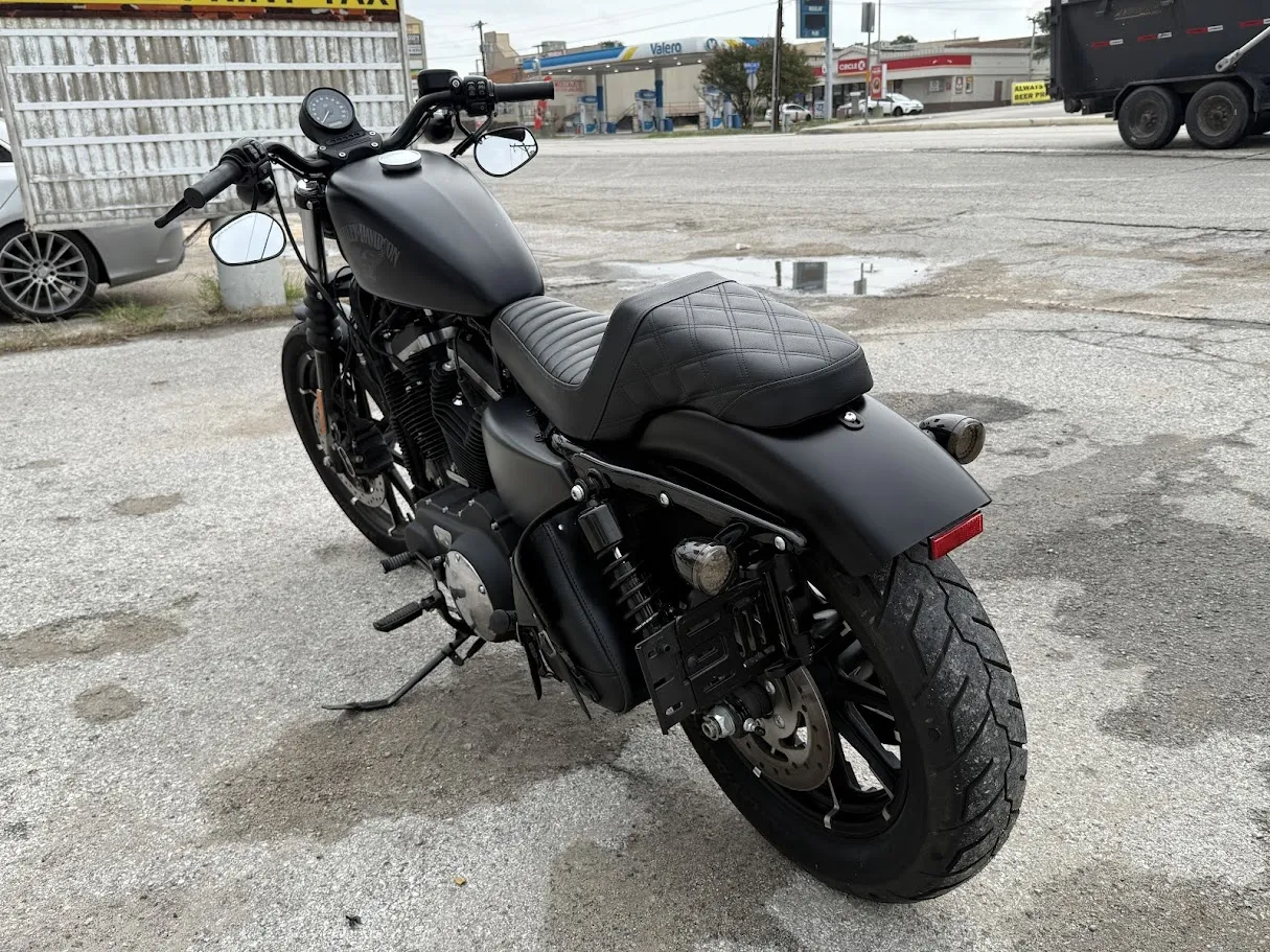 2016 Harley Davidson 883 Sportster “Iron Edition”, motorcycle detail photo 5, for sale in San Antonio