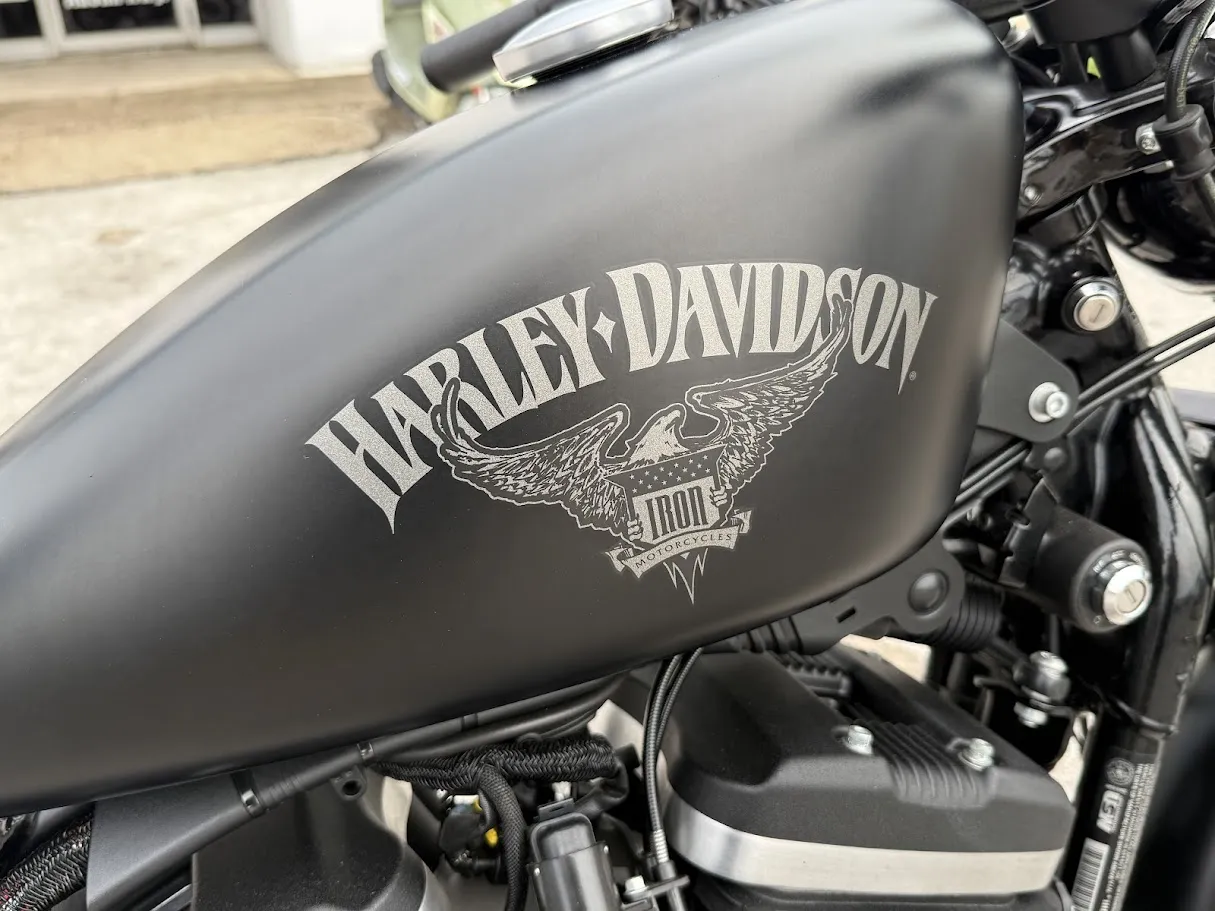 2016 Harley Davidson 883 Sportster “Iron Edition”, motorcycle detail photo 6, for sale in San Antonio