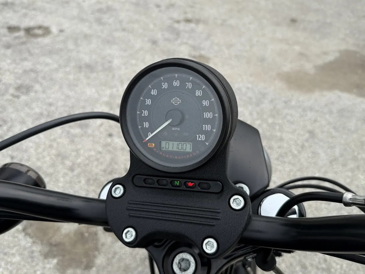 2016 Harley Davidson 883 Sportster “Iron Edition”, motorcycle detail photo 9, for sale in San Antonio