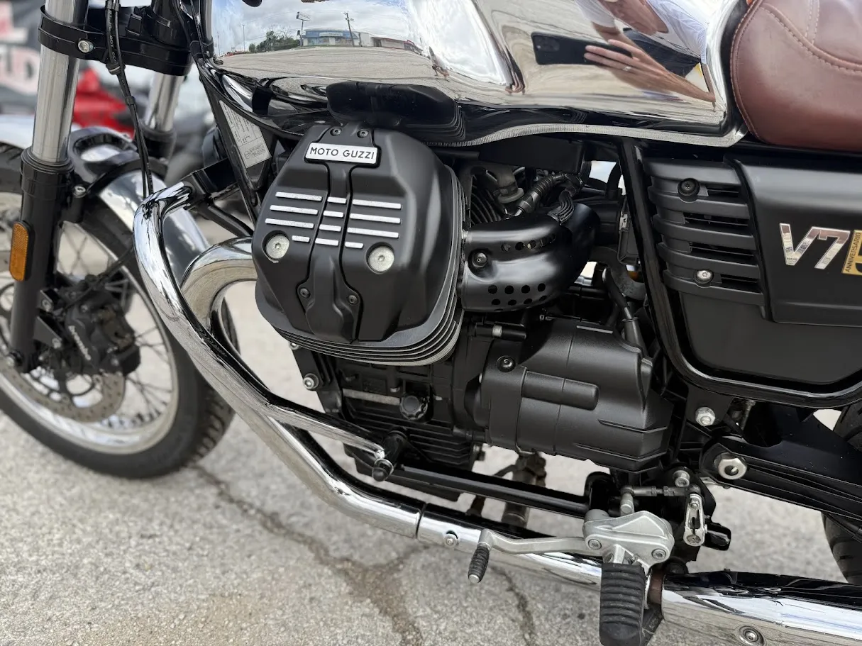 2017 Moto Guzzi V7 50th Anniversary Edition, motorcycle detail photo 2, for sale in San Antonio