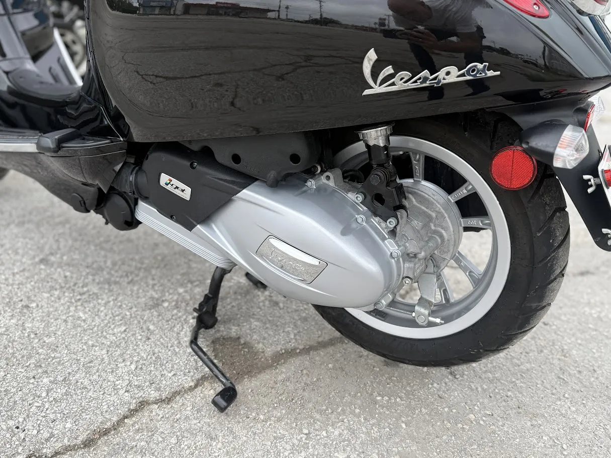 2020 Vespa Primavera 150 only 169 miles!, motorcycle detail photo 4, for sale in San Antonio