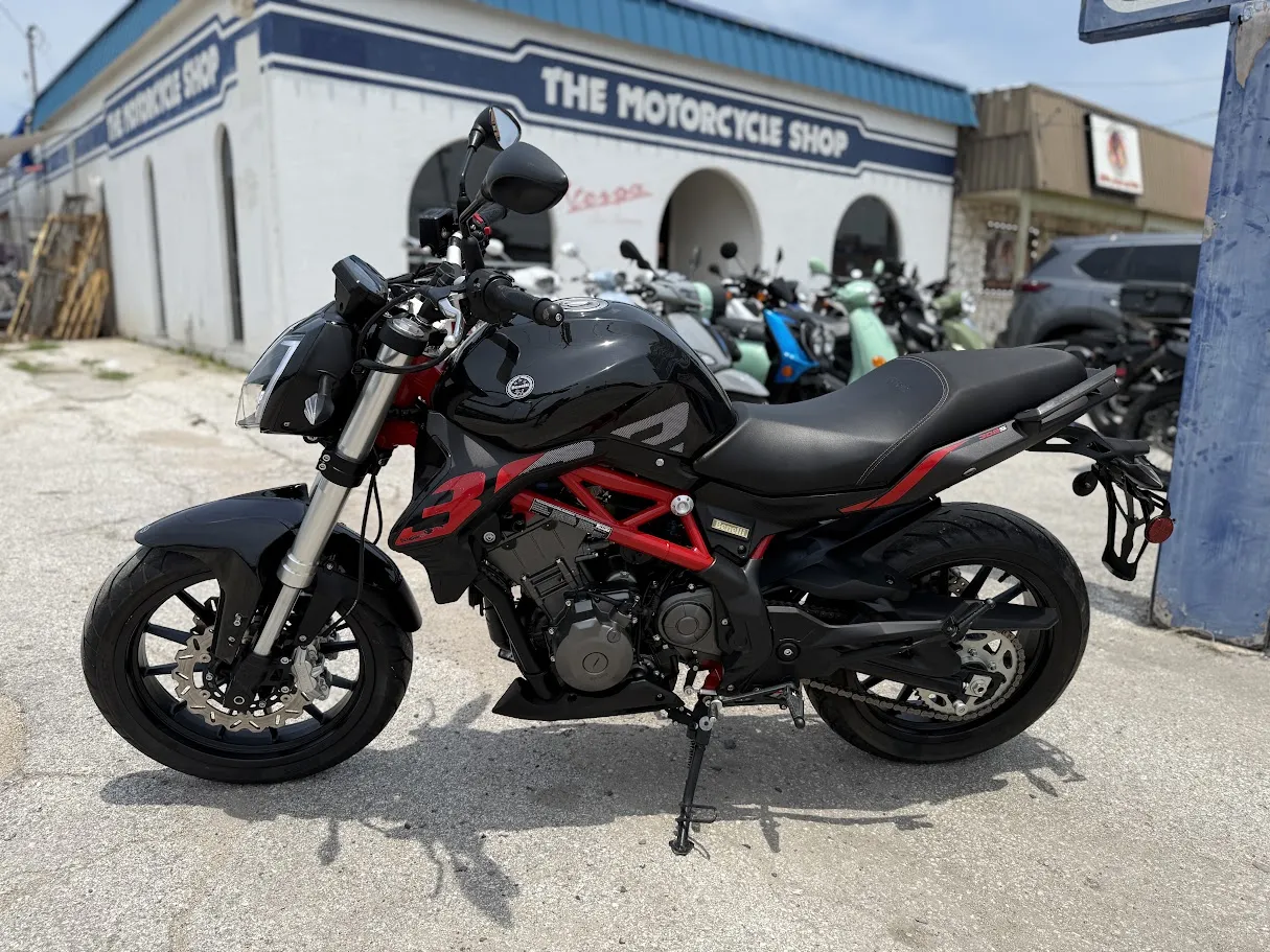 2022 Benelli 302S, motorcycle detail photo 11, for sale in San Antonio