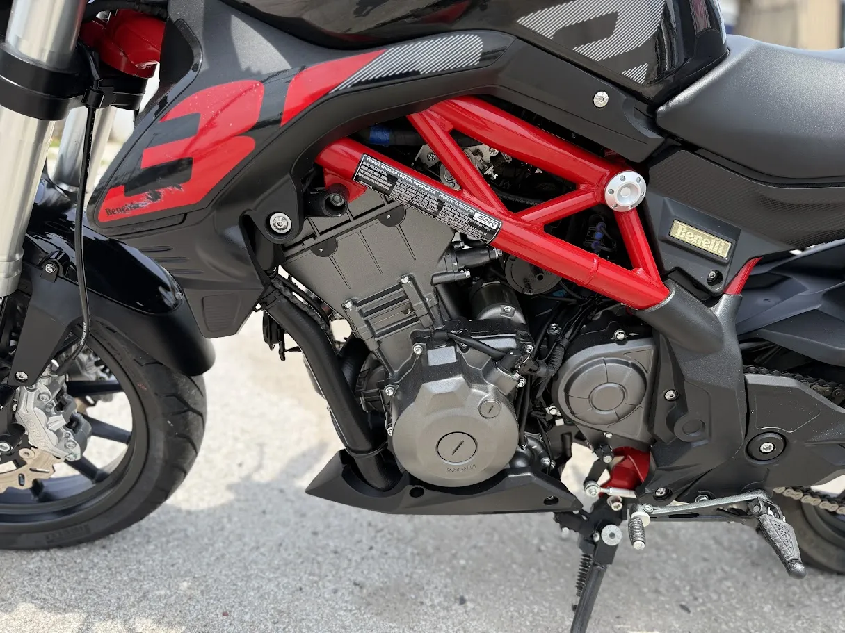 2022 Benelli 302S, motorcycle detail photo 12, for sale in San Antonio