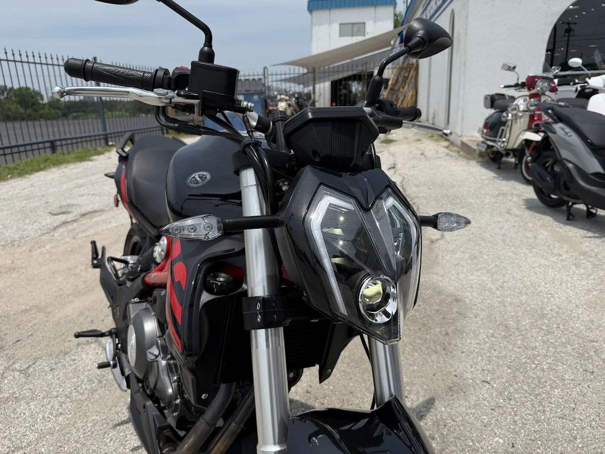 2022 Benelli 302S, motorcycle detail photo 4, for sale in San Antonio