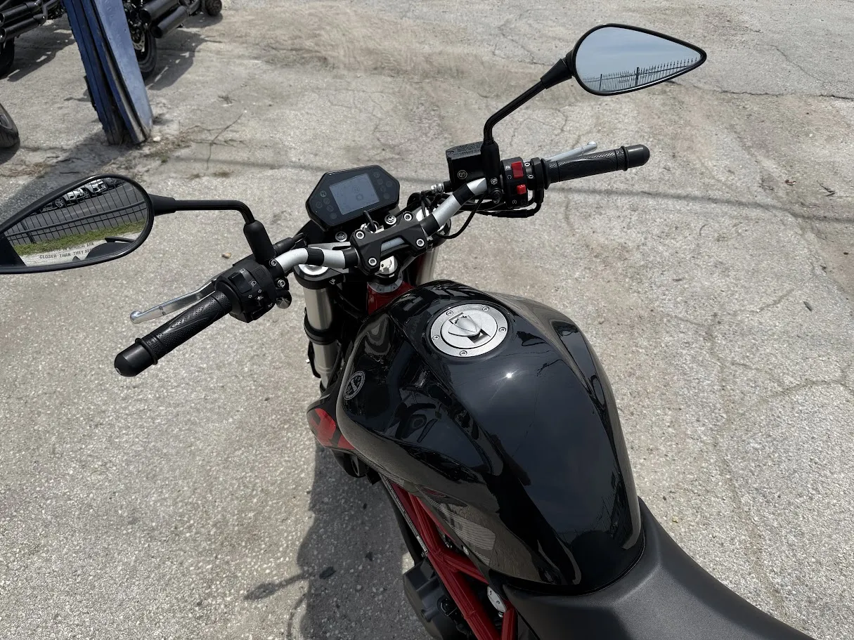 2022 Benelli 302S, motorcycle detail photo 5, for sale in San Antonio