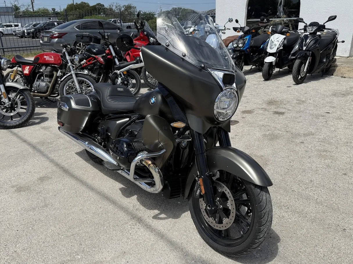 2022 BMW R1800B TOUR, motorcycle detail photo 12, for sale in San Antonio