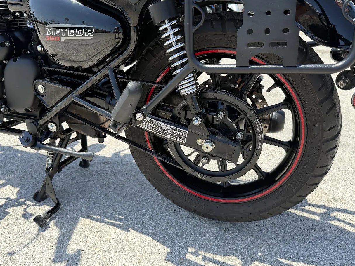 2022 Royal Enfield Meteor 350 Fireball Red, motorcycle detail photo 4, for sale in San Antonio