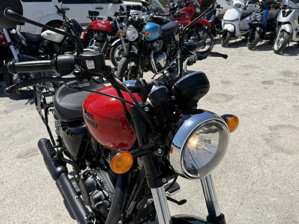 2022 Royal Enfield Meteor 350 Fireball Red, motorcycle detail photo 7, for sale in San Antonio