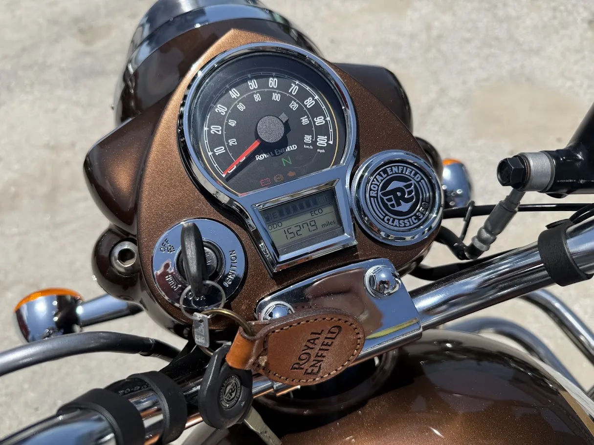 2023 Royal Enfield Classic 350 Chrome, motorcycle detail photo 9, for sale in San Antonio