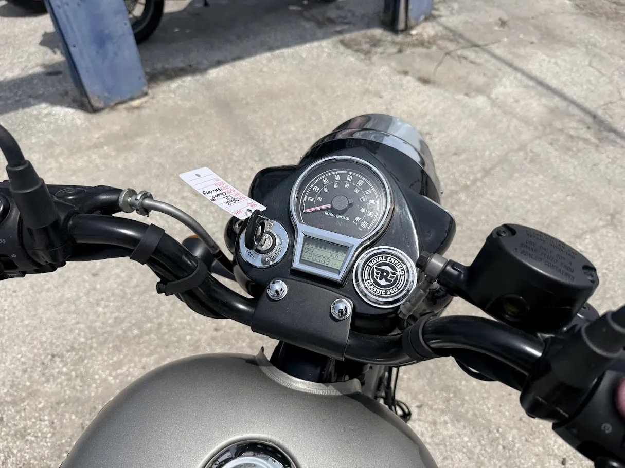 2023 Royal Enfield Classic 350 Dark Gun Metal, motorcycle detail photo 7, for sale in San Antonio