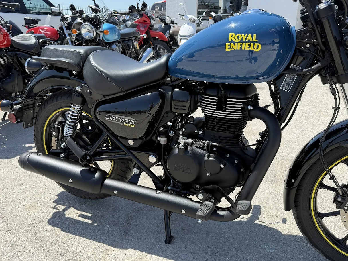 2023 Royal Enfield Meteor 350 Fireball Blue, motorcycle detail photo 3, for sale in San Antonio