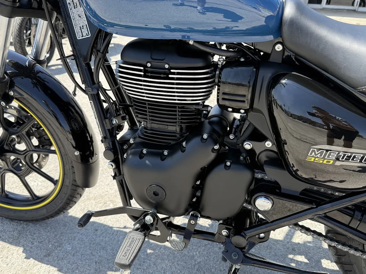 2023 Royal Enfield Meteor 350 Fireball Blue, motorcycle detail photo 7, for sale in San Antonio