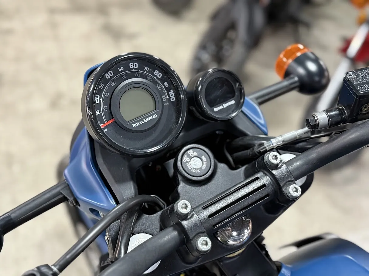 2023 Royal Enfield Last New Scram 411, motorcycle detail photo 7, for sale in San Antonio