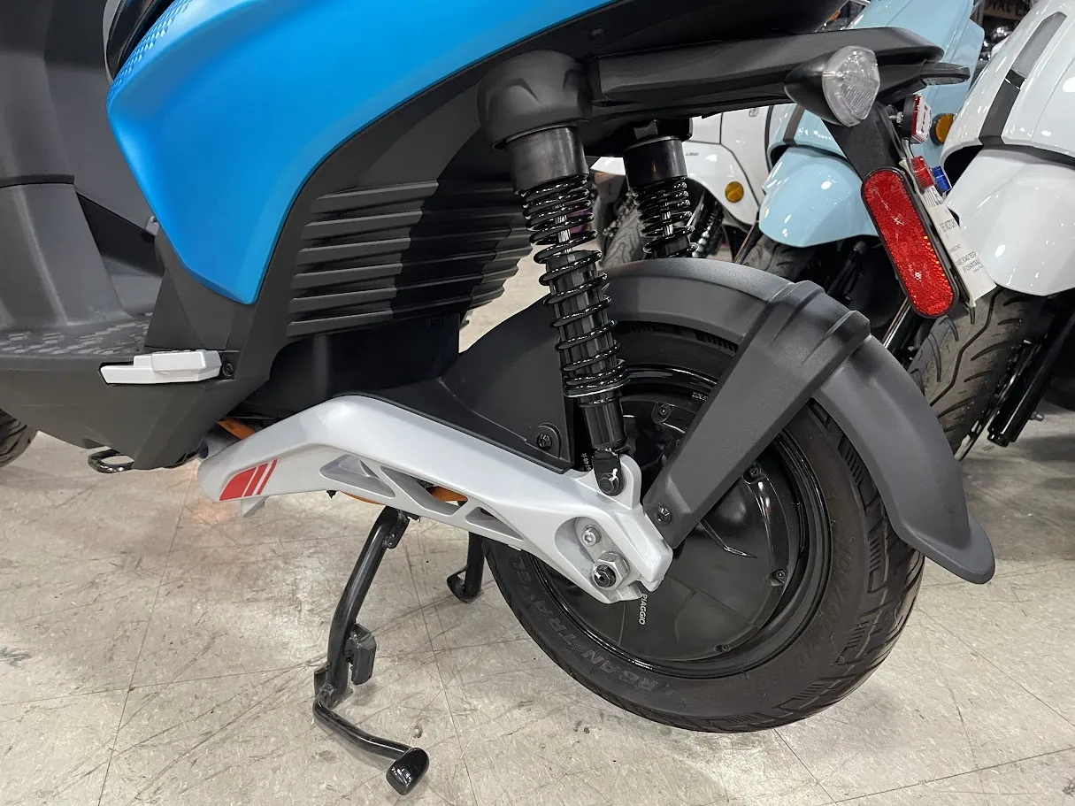 2022 Piaggio 1 Active Electric Scooter $1000 OFF MSRP!, motorcycle detail photo 11, for sale in San Antonio