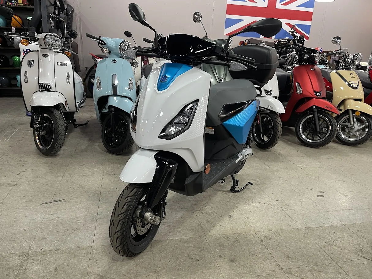 2022 Piaggio 1 Active Electric Scooter $1000 OFF MSRP!, motorcycle detail photo 13, for sale in San Antonio