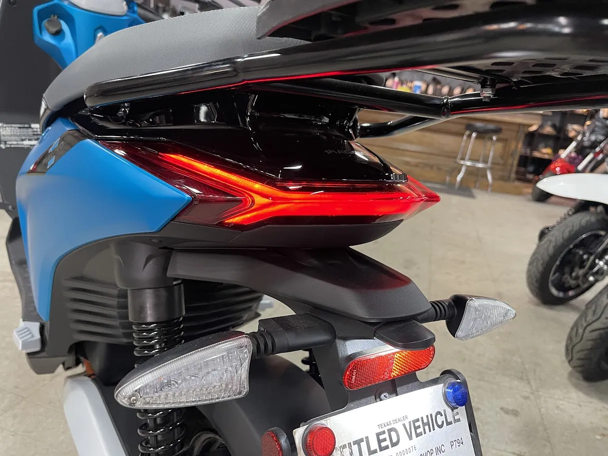 2022 Piaggio 1 Active Electric Scooter $1000 OFF MSRP!, motorcycle detail photo 7, for sale in San Antonio