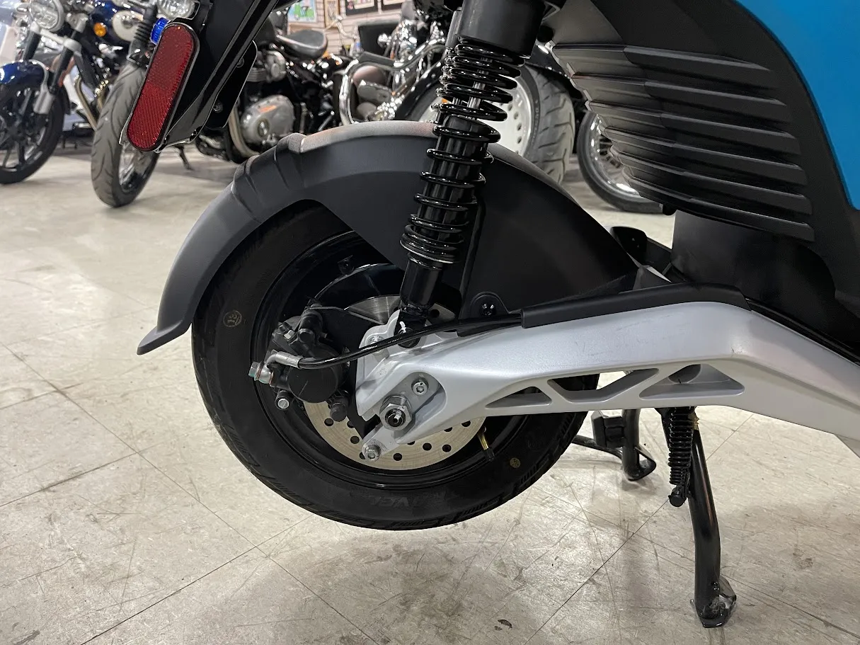 2022 Piaggio 1 Active Electric Scooter $1000 OFF MSRP!, motorcycle detail photo 10, for sale in San Antonio