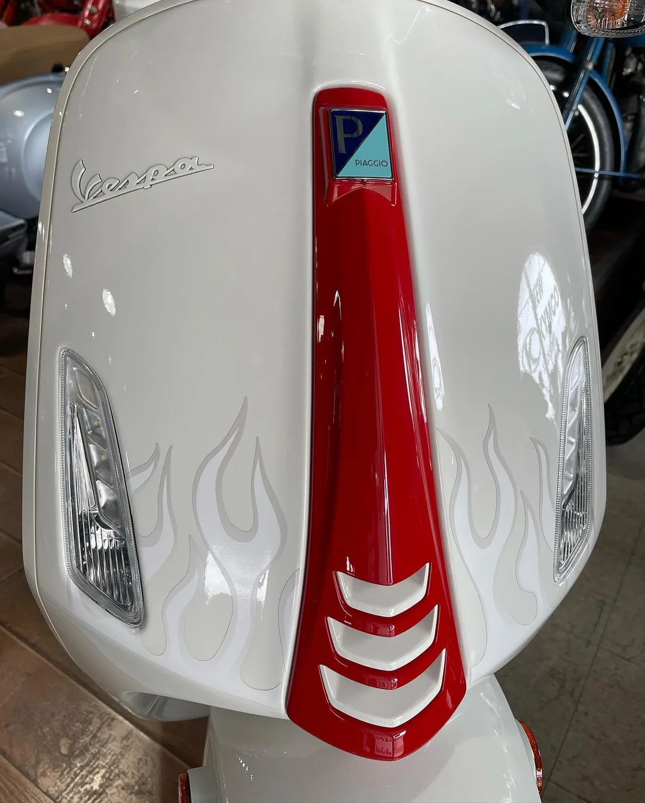 2023 Vespa Sprint 150 Sport “Justin Beiber” Special Edition with VESPA PROMO!!, motorcycle detail photo 5, for sale in San Antonio