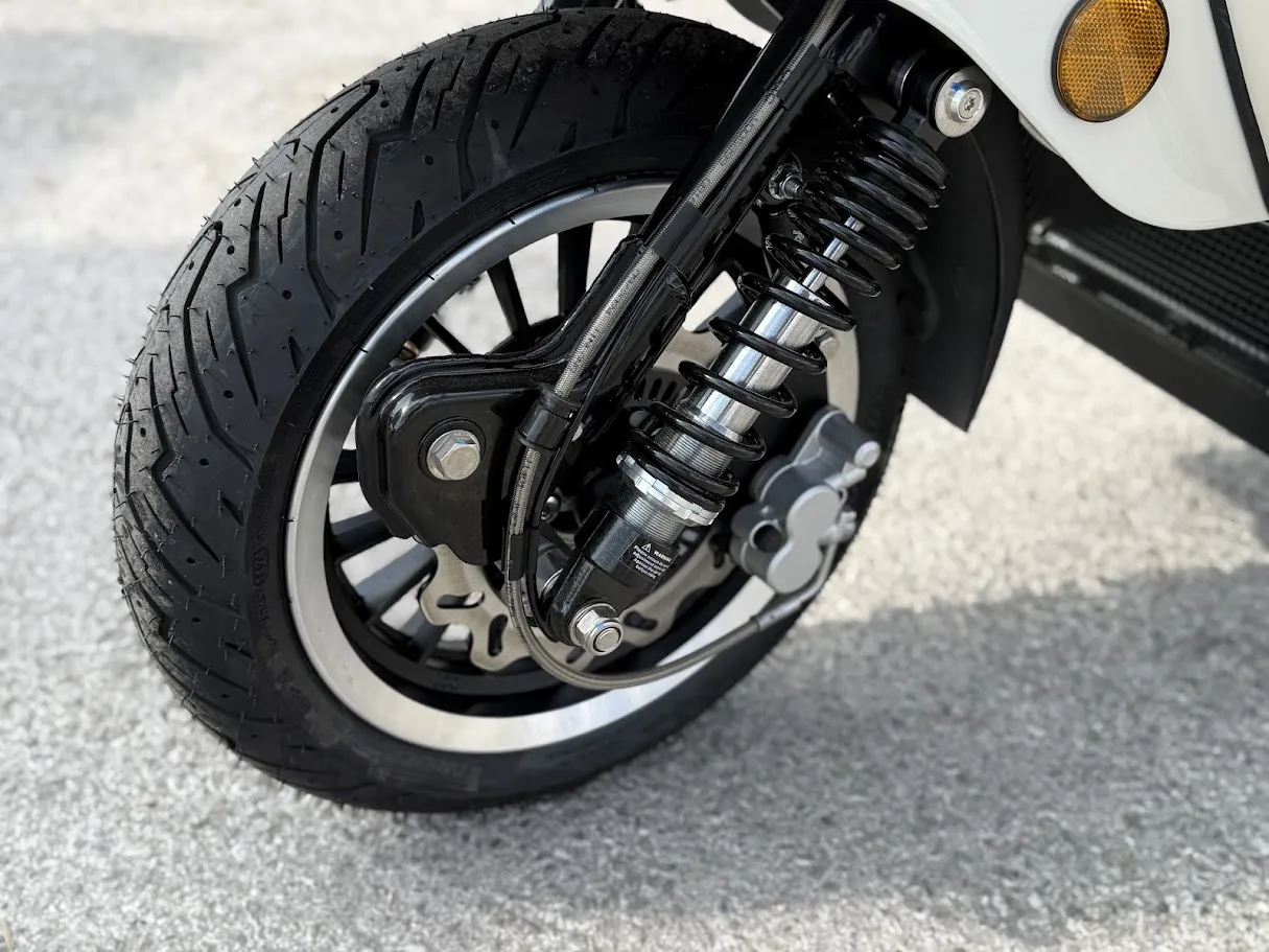 2025 Royal Alloy Grand Prix 300s, motorcycle detail photo 13, for sale in San Antonio