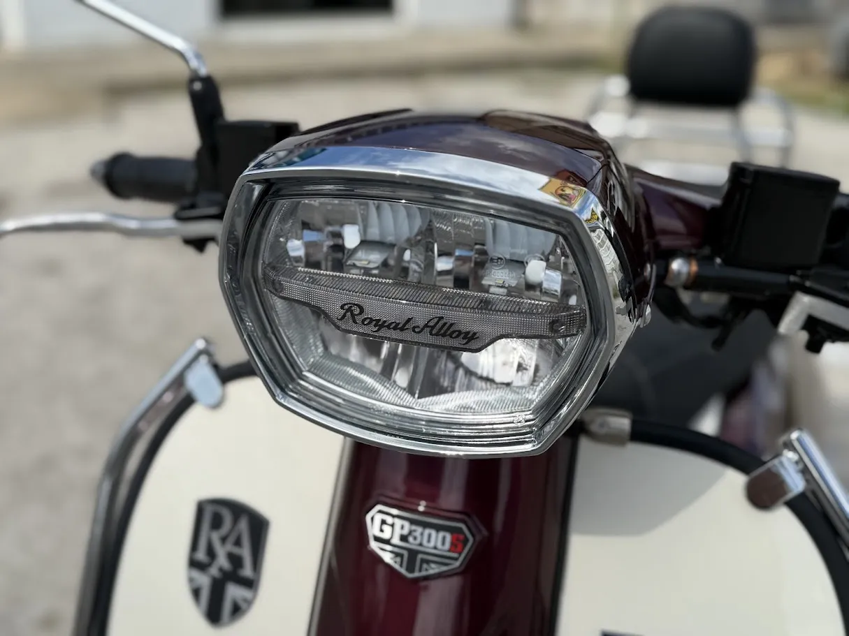 2025 Royal Alloy Grand Prix 300s, motorcycle detail photo 15, for sale in San Antonio
