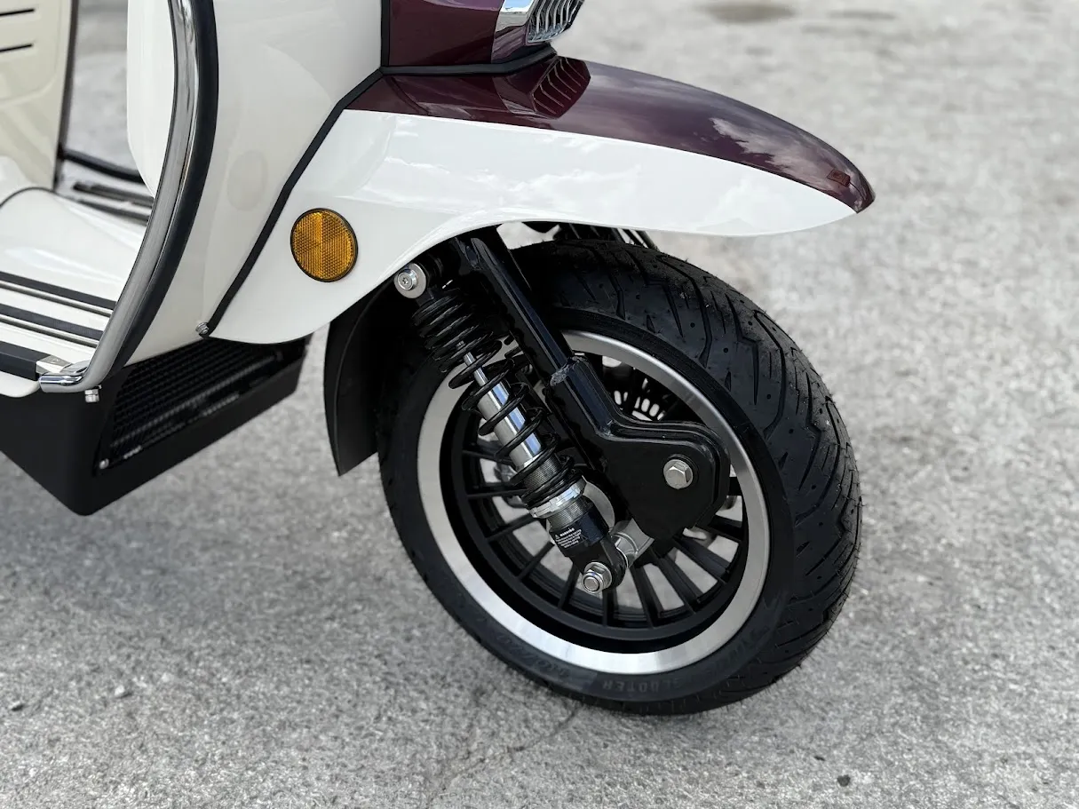 2025 Royal Alloy Grand Prix 300s, motorcycle detail photo 3, for sale in San Antonio