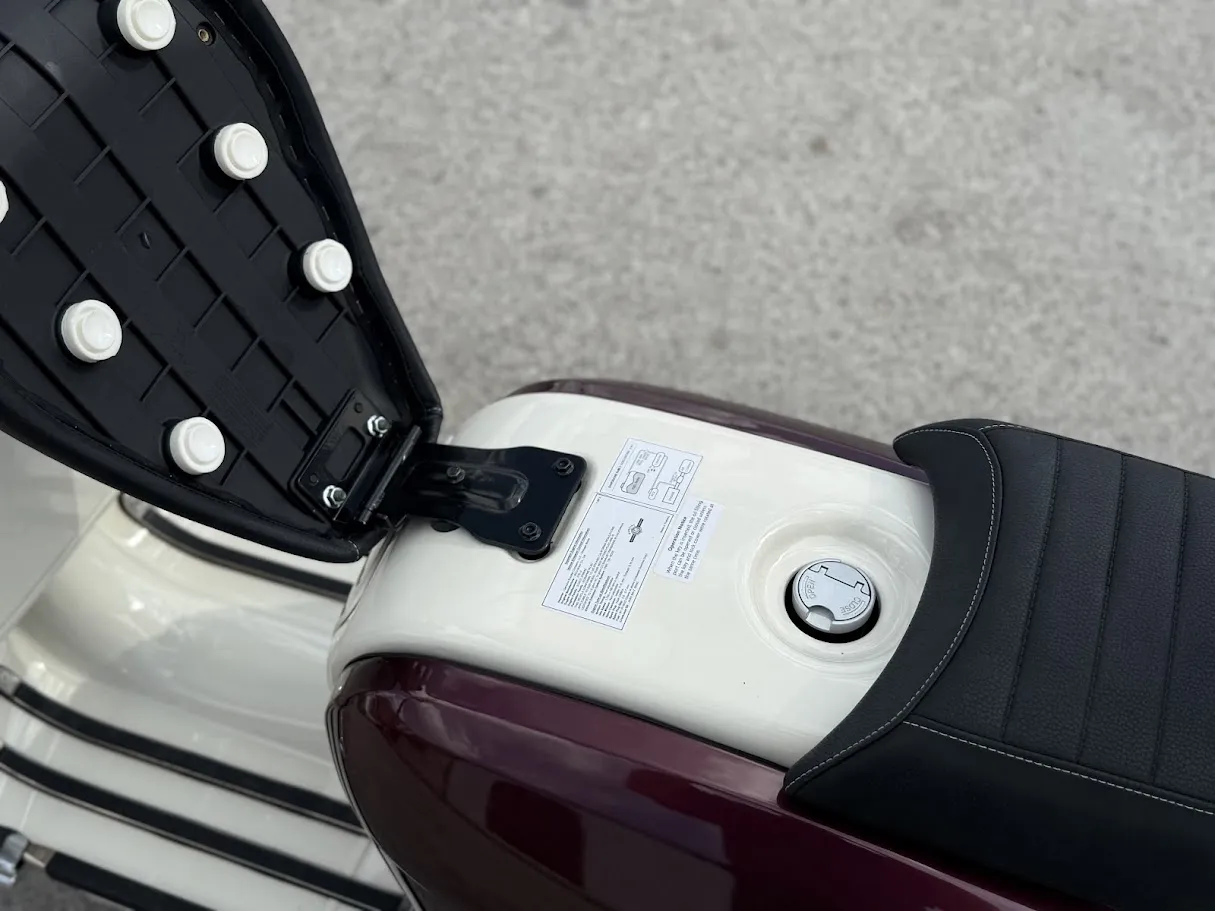 2025 Royal Alloy Grand Prix 300s, motorcycle detail photo 9, for sale in San Antonio