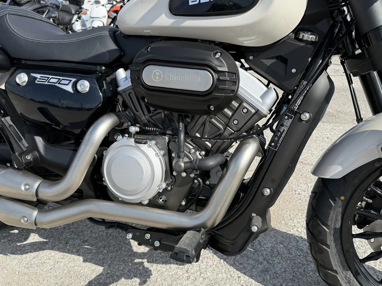 Benda Chinchilla 300, motorcycle detail photo 7, for sale in San Antonio