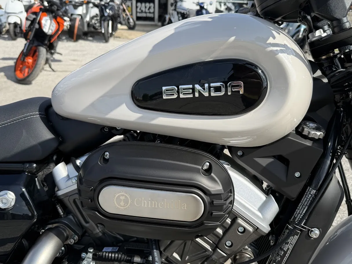 Benda Chinchilla 300, motorcycle detail photo 8, for sale in San Antonio