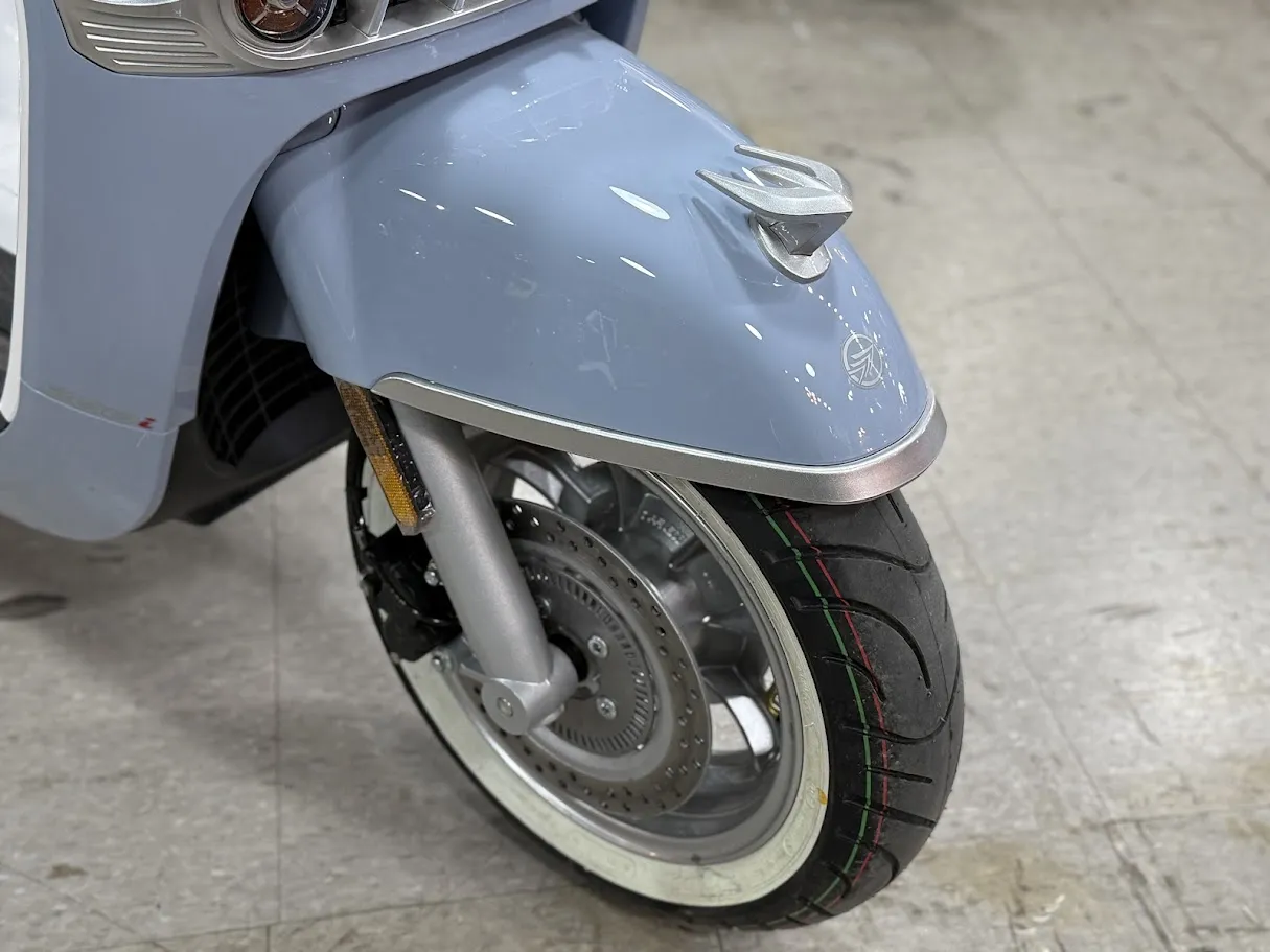 Keeway Sixties 300i, motorcycle detail photo 11, for sale in San Antonio