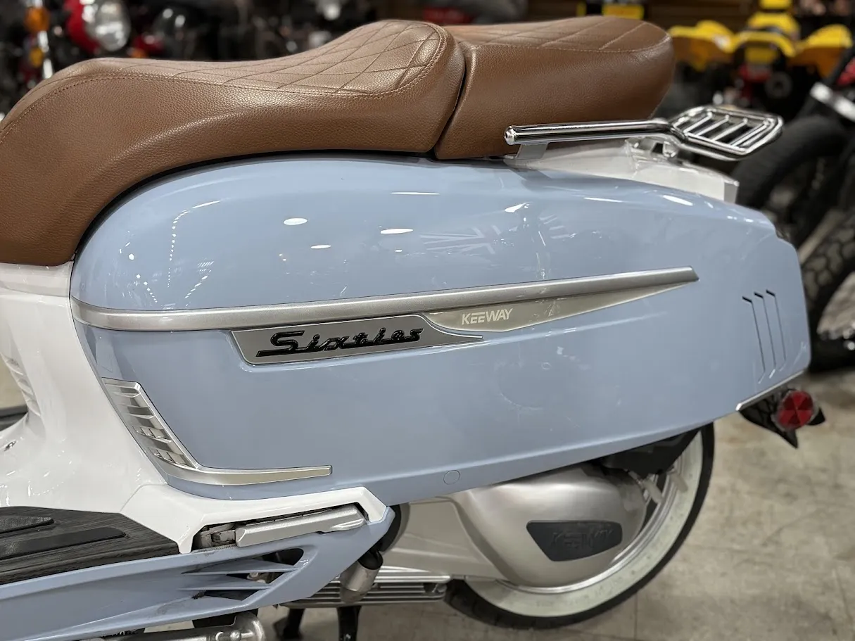 Keeway Sixties 300i, motorcycle detail photo 3, for sale in San Antonio