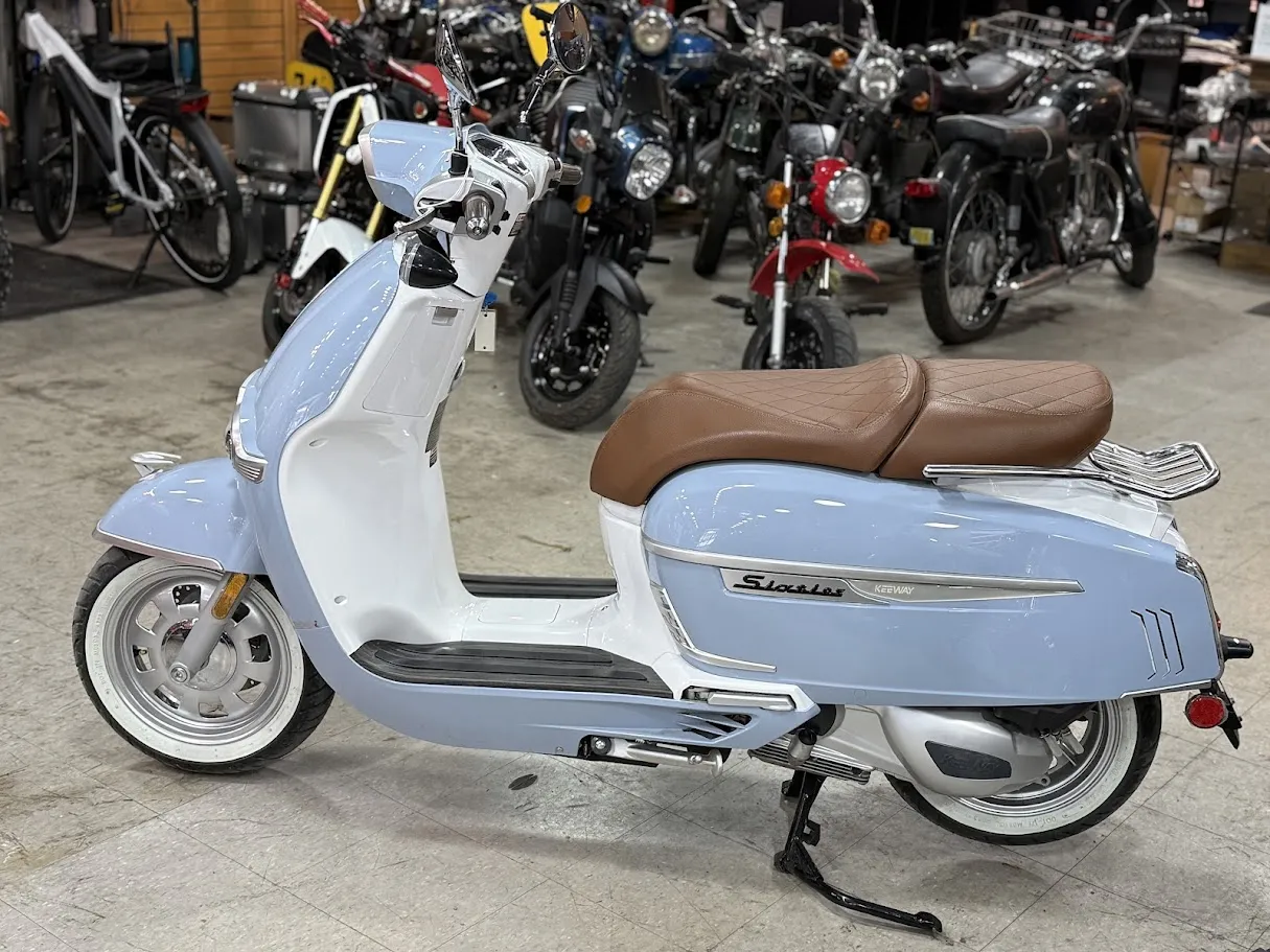 Keeway Sixties 300i, motorcycle detail photo 4, for sale in San Antonio
