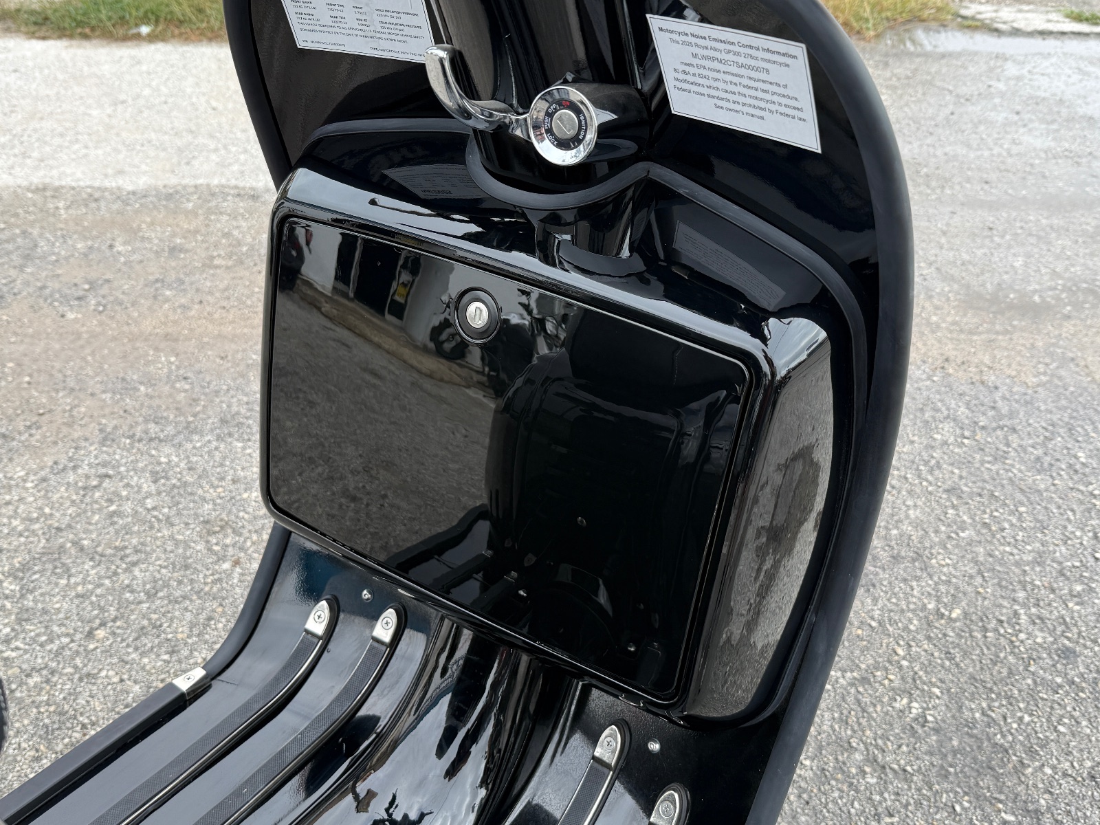 2025 Royal Alloy Grand Prix 300 s
Enjoy a truly authentic retro scooter that is made of steel! This 300 cc powerhouse, listing photo 5 at The Motorcycle Shop