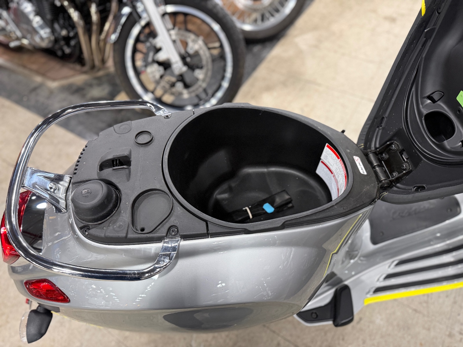 2023 Vespa Elettrica 70, photo 3