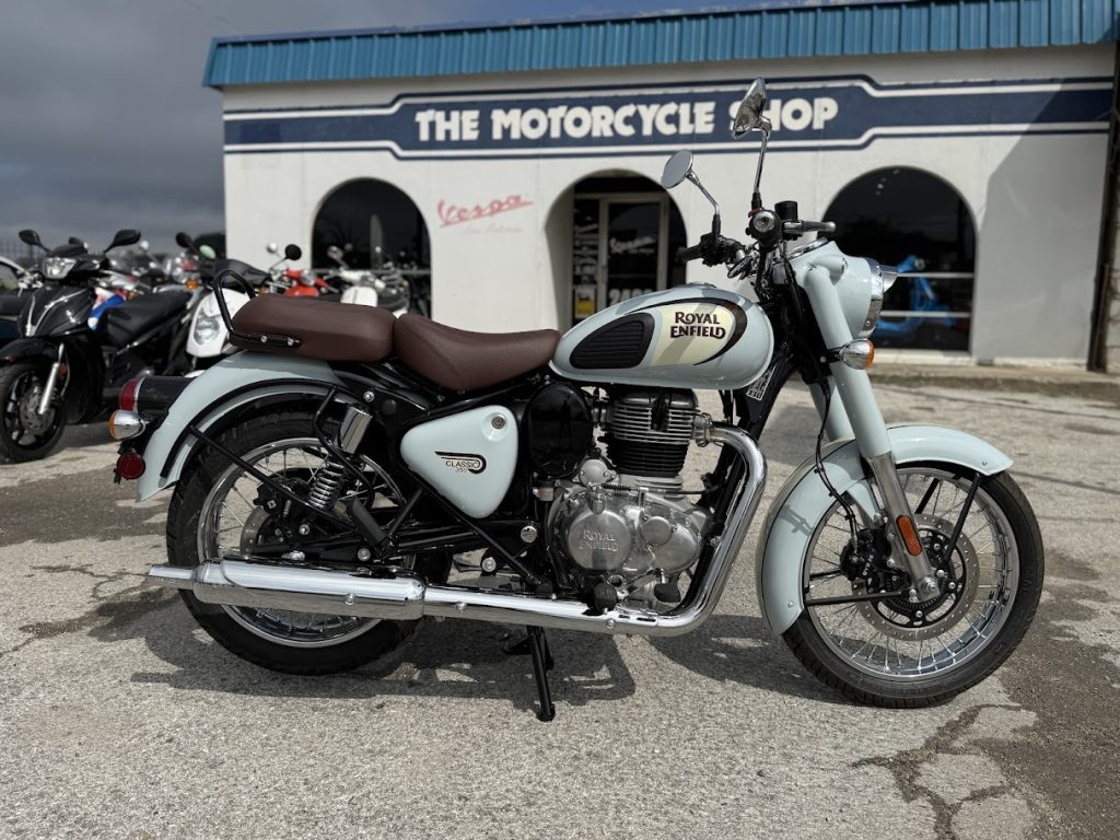 2024 Royal Enfield Classic 350 - Photo 1